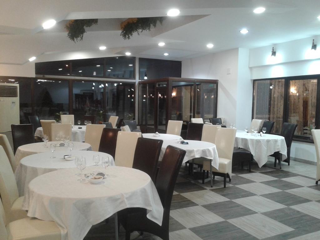 Hotel Zada Predeál Kültér fotó