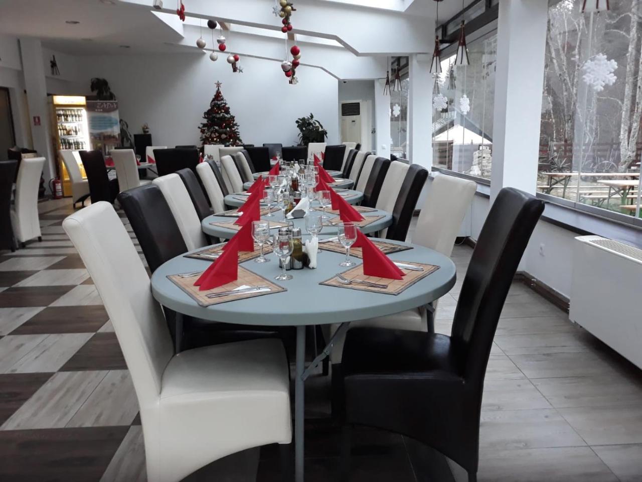 Hotel Zada Predeál Kültér fotó
